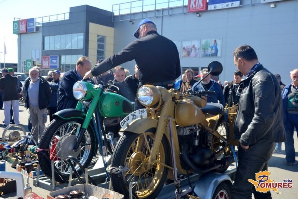 FOTO: Sejem starodobnikov, delov in opreme v Murski Soboti spet privabil obiskovalce